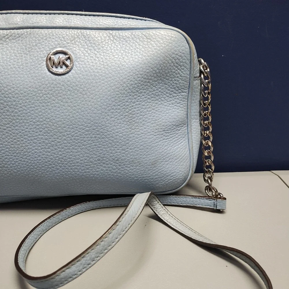 Michael Kors Crossbody Bag Women's Light Blue‎ Inner Pockets Adjustable Strap